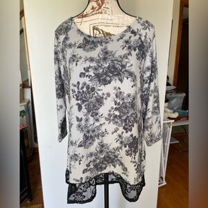 French Laundry Lightweight Sweater, Size M